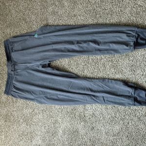 Women's medium jogger scrub pants